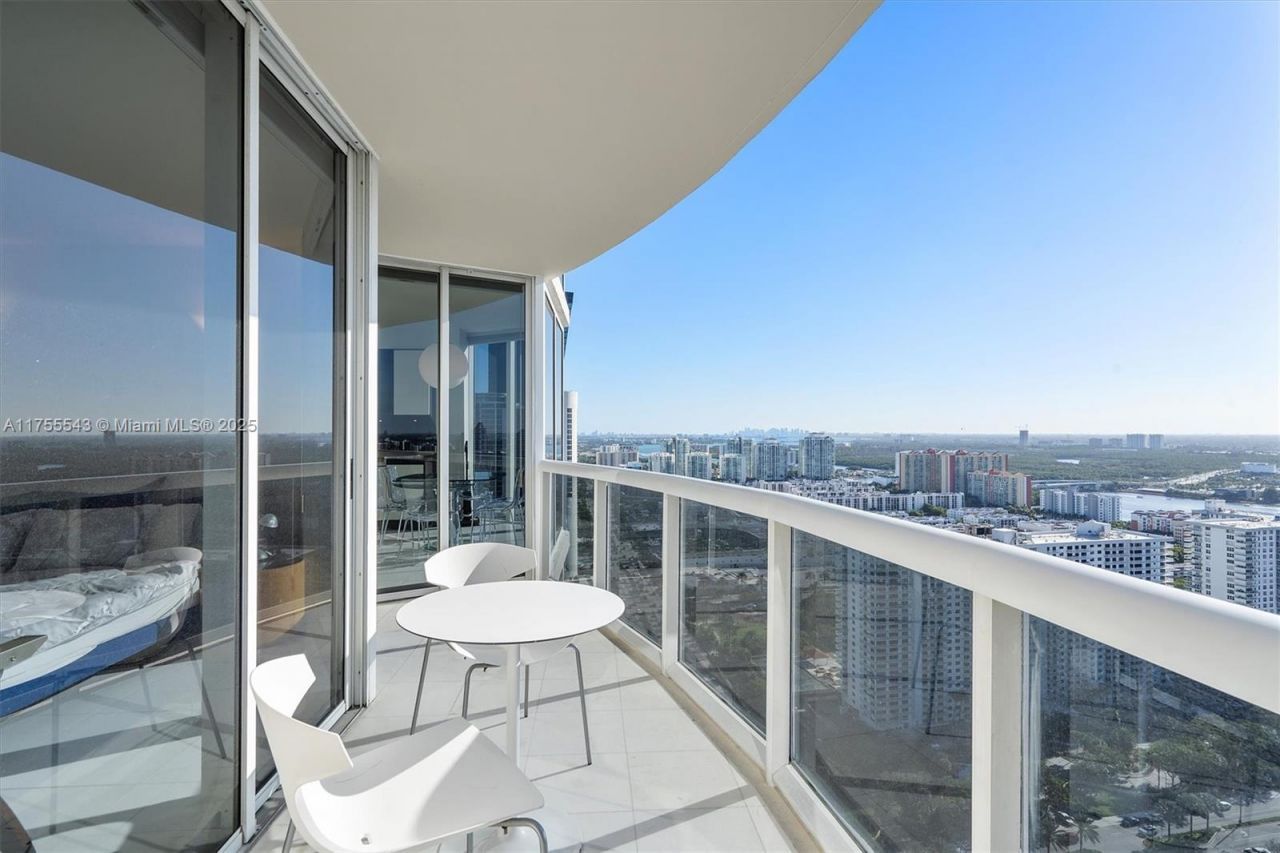 17555 Collins Ave, Unit 3701, Sunny Isles Beach, FL 33160 Photo