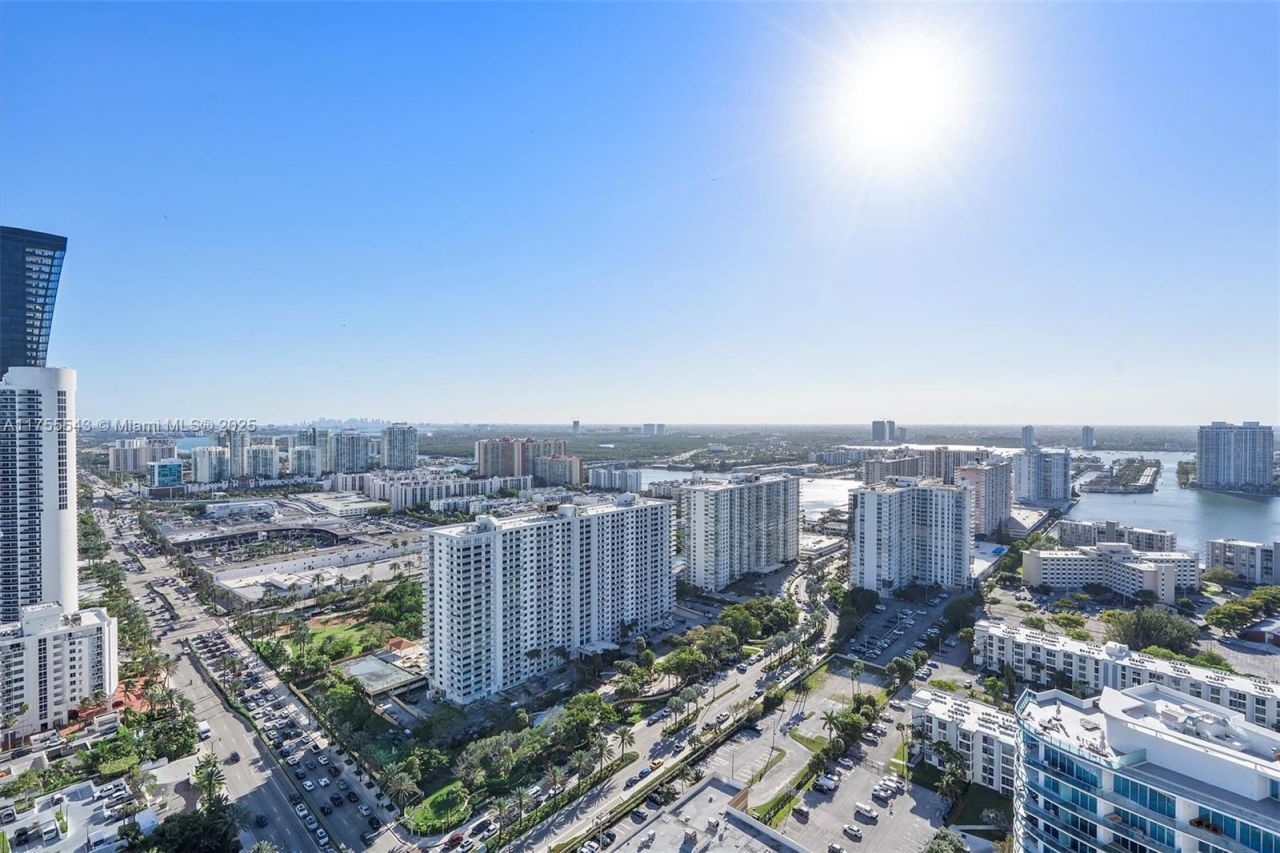 17555 Collins Ave, Unit 3701, Sunny Isles Beach, FL 33160 Photo