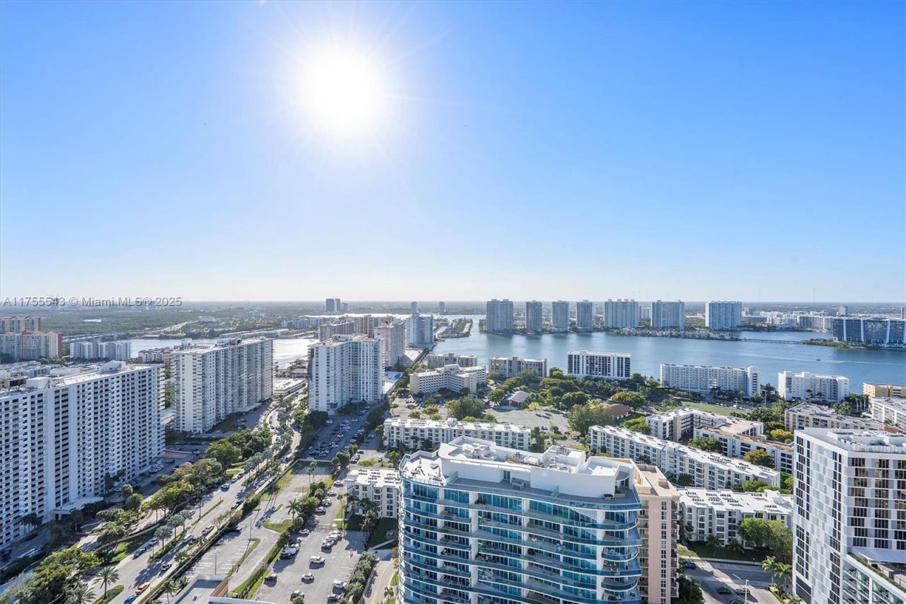 17555 Collins Ave, Unit 3701, Sunny Isles Beach, FL 33160 Photo