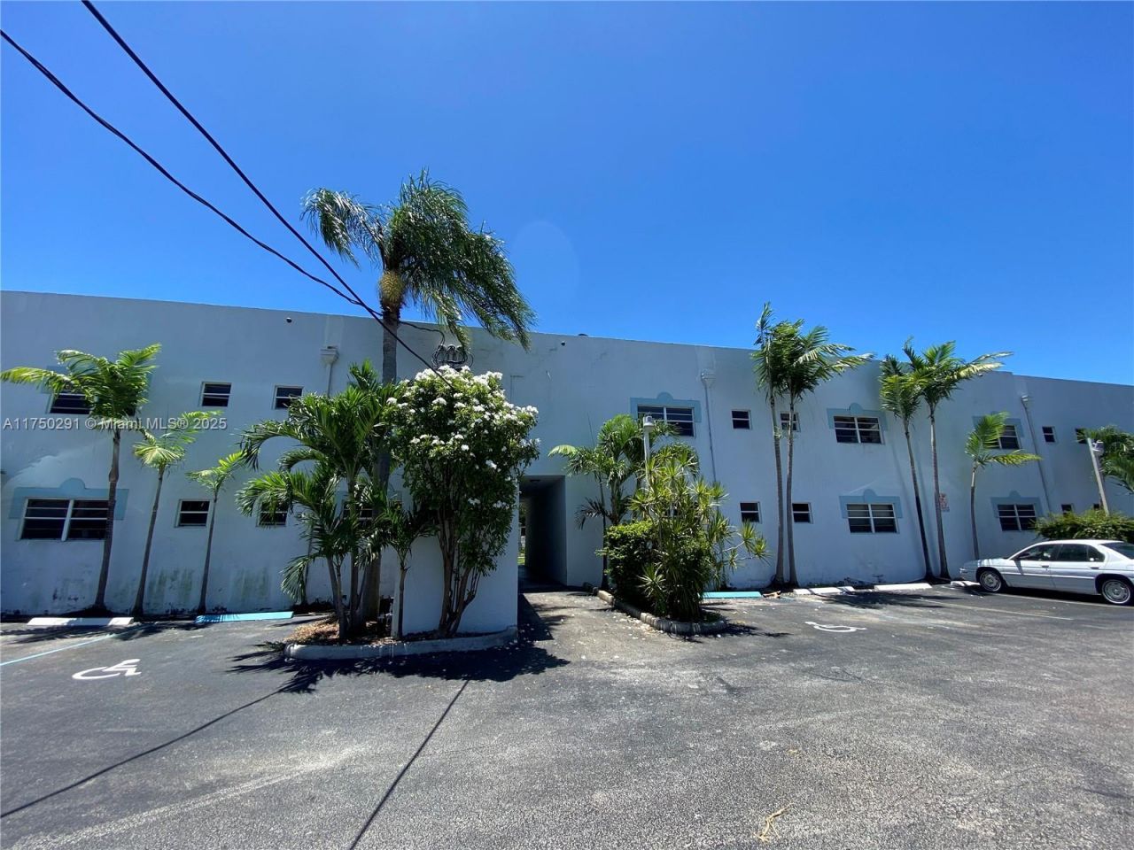 1925 Madison St, Unit 11, Hollywood, FL 33020 Photo