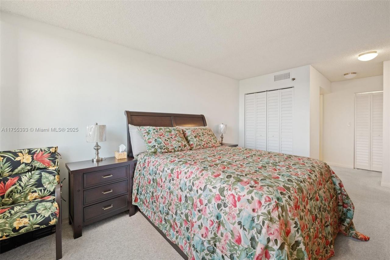 1000 Saint Charles Pl, Unit 603, Pembroke Pines, FL 33026 Photo