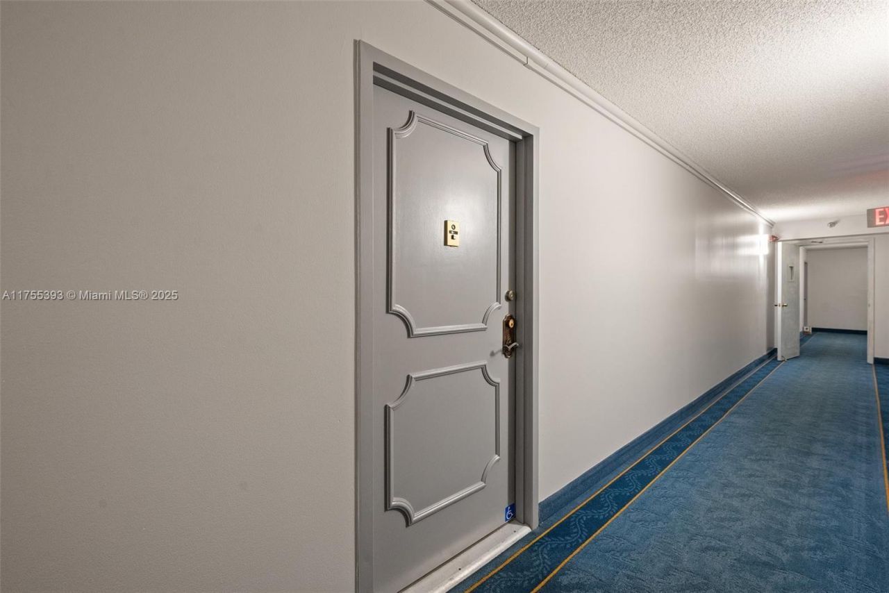 1000 Saint Charles Pl, Unit 603, Pembroke Pines, FL 33026 Photo