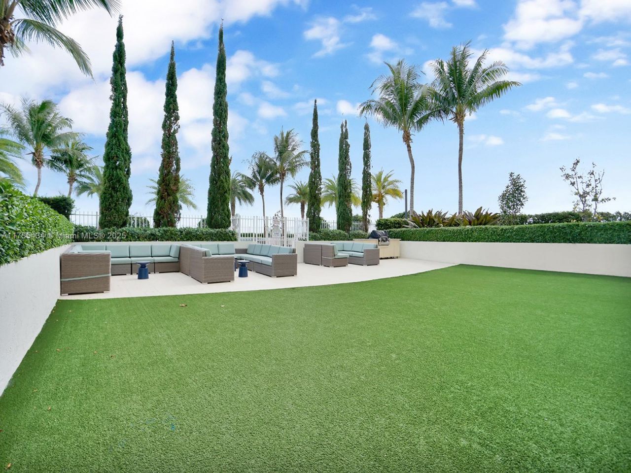 3000 Coral Way, Unit 1009, Miami, FL 33145 Photo