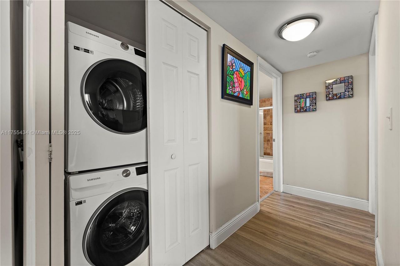 3000 Coral Way, Unit 1009, Miami, FL 33145 Photo