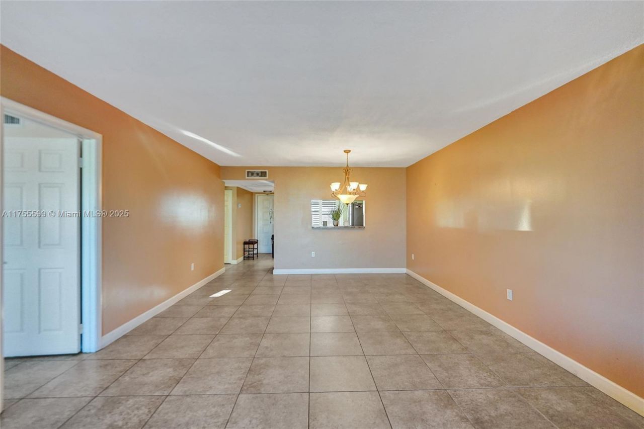 901 Colony Point Cir, Unit 511, Pembroke Pines, FL 33026 Photo