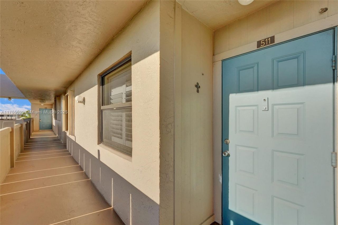 901 Colony Point Cir, Unit 511, Pembroke Pines, FL 33026 Photo