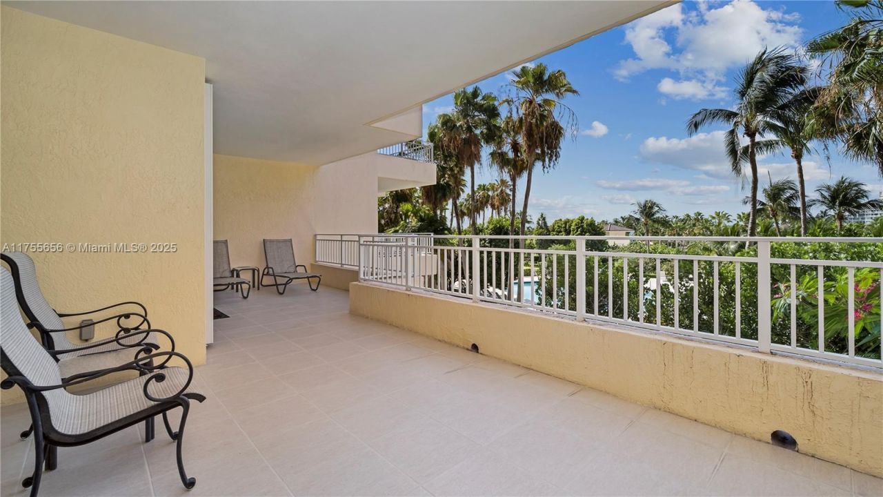 791 Crandon Blvd, Unit 404, Key Biscayne, FL 33149 Photo