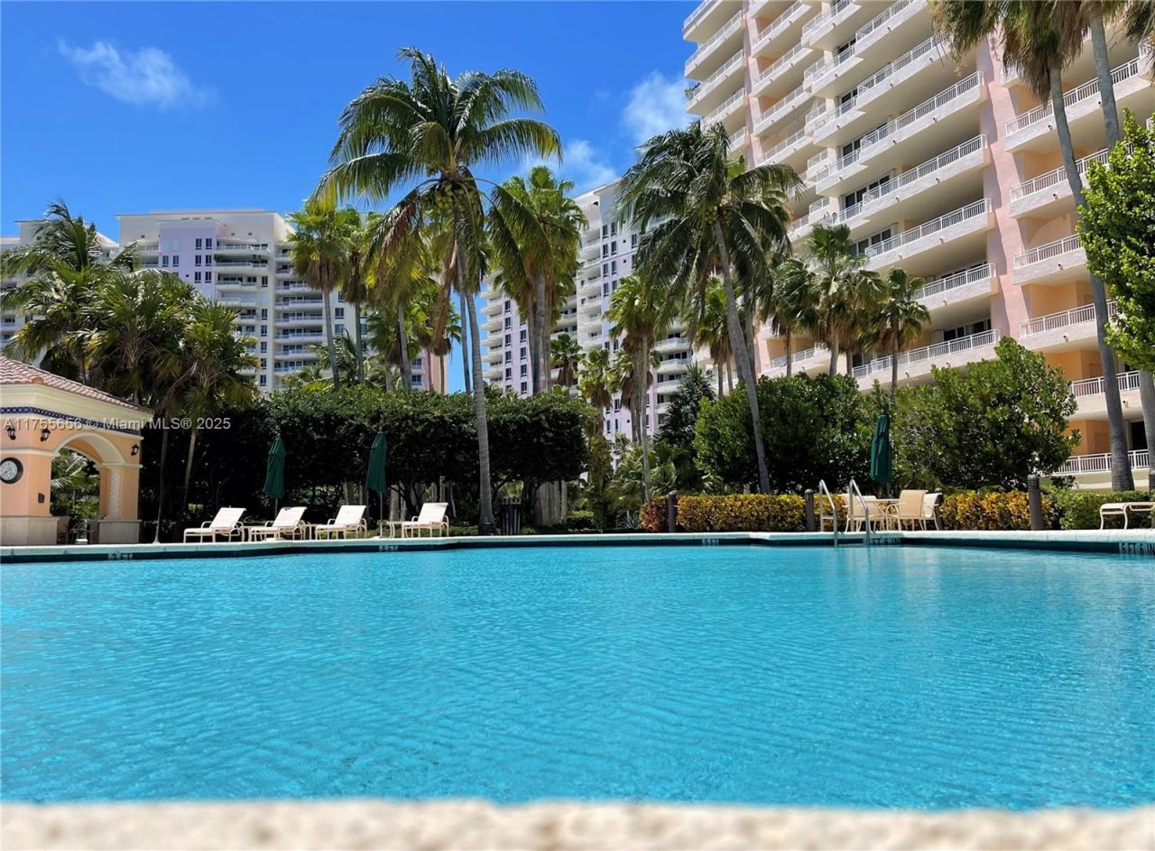 791 Crandon Blvd, Unit 404, Key Biscayne, FL 33149 Photo