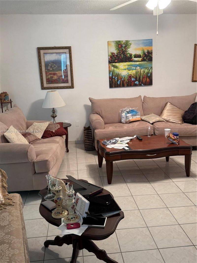 18555 NE 14th Ave, Unit 502-B, Miami, FL 33179 Photo