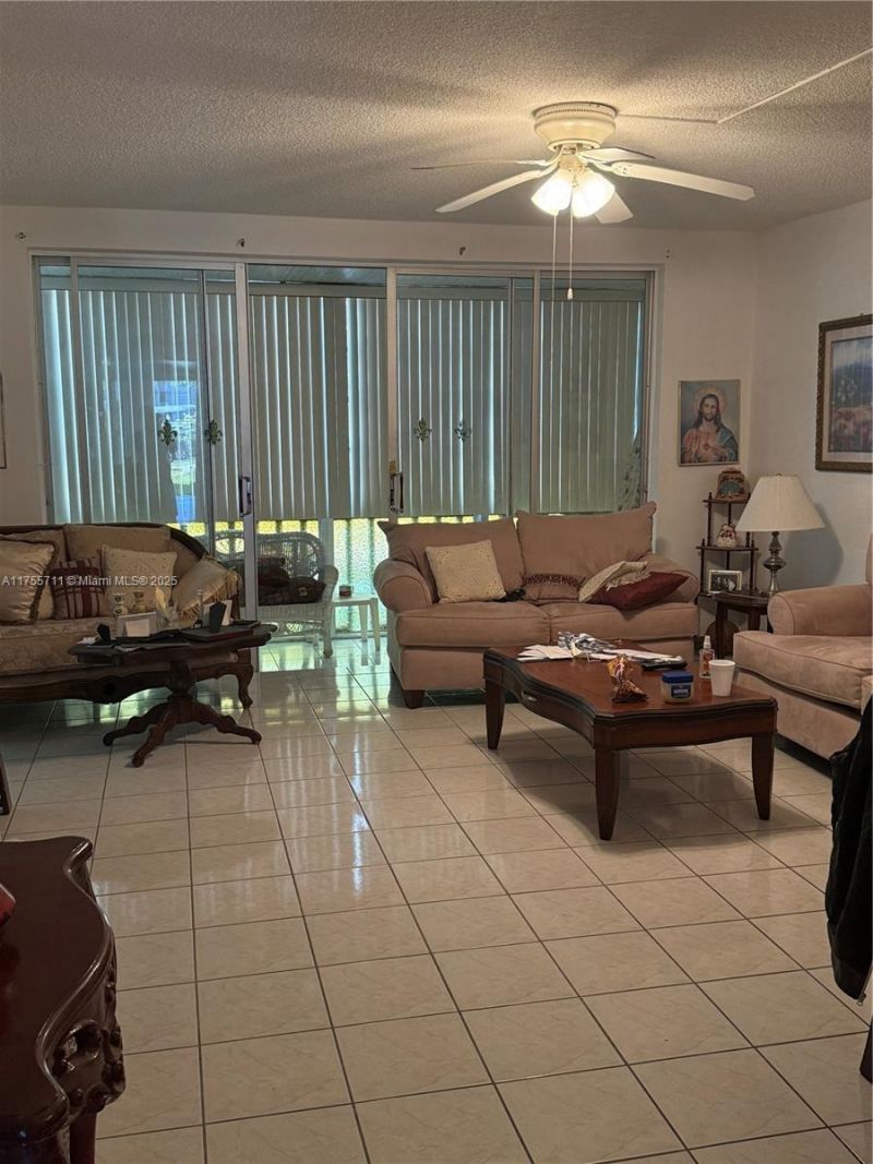 18555 NE 14th Ave, Unit 502-B, Miami, FL 33179 Photo