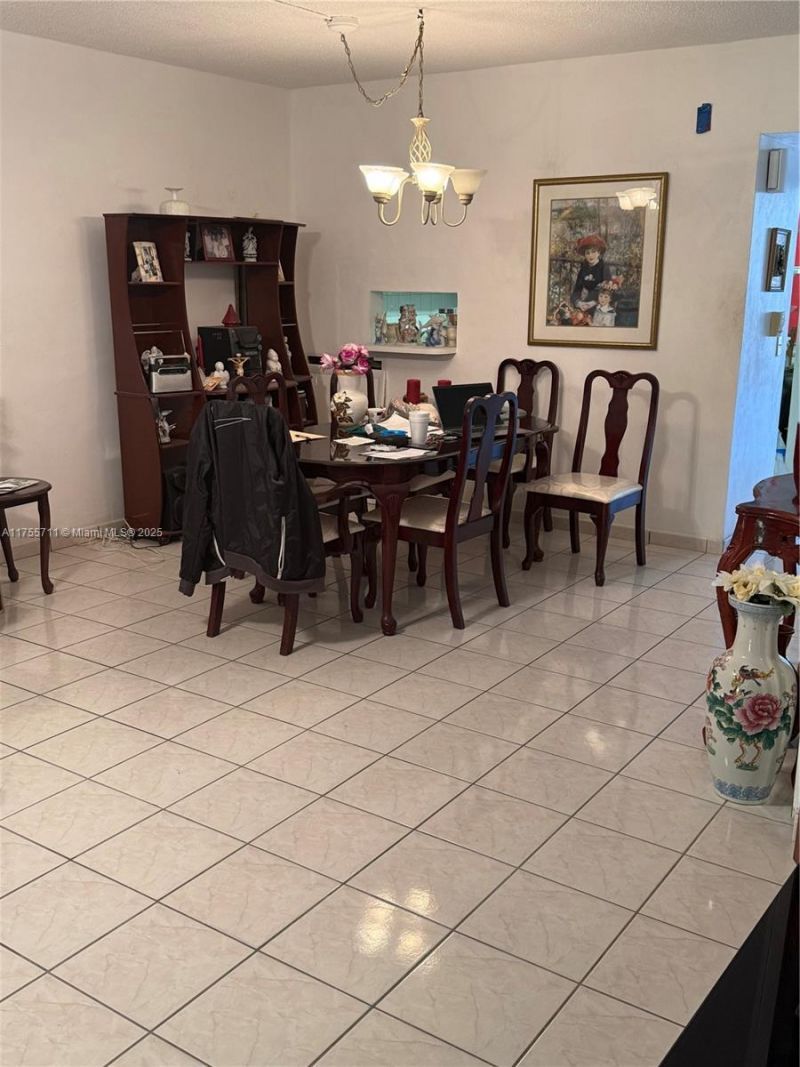 18555 NE 14th Ave, Unit 502-B, Miami, FL 33179 Photo