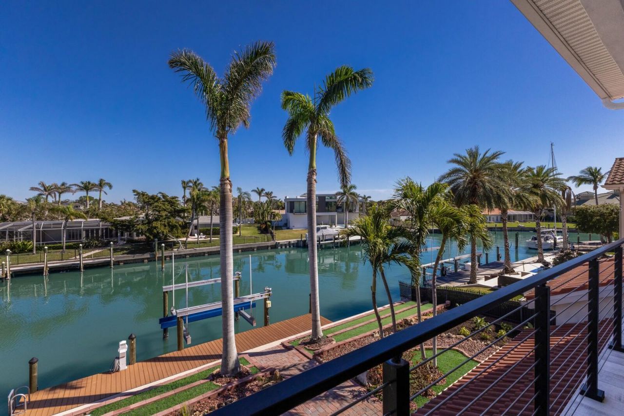 367 W Royal Flamingo Drive, Sarasota, FL 34236 Photo