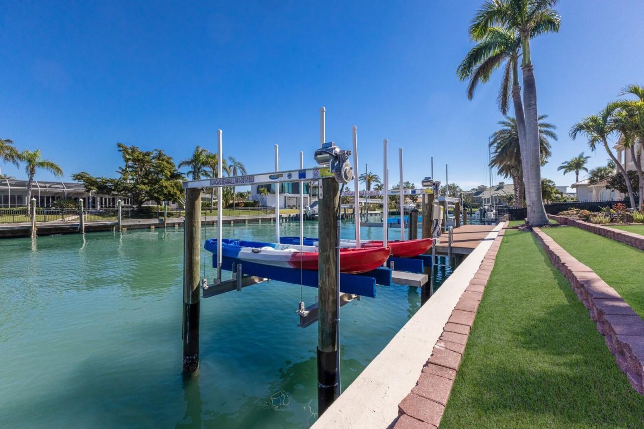 367 W Royal Flamingo Drive, Sarasota, FL 34236 Photo