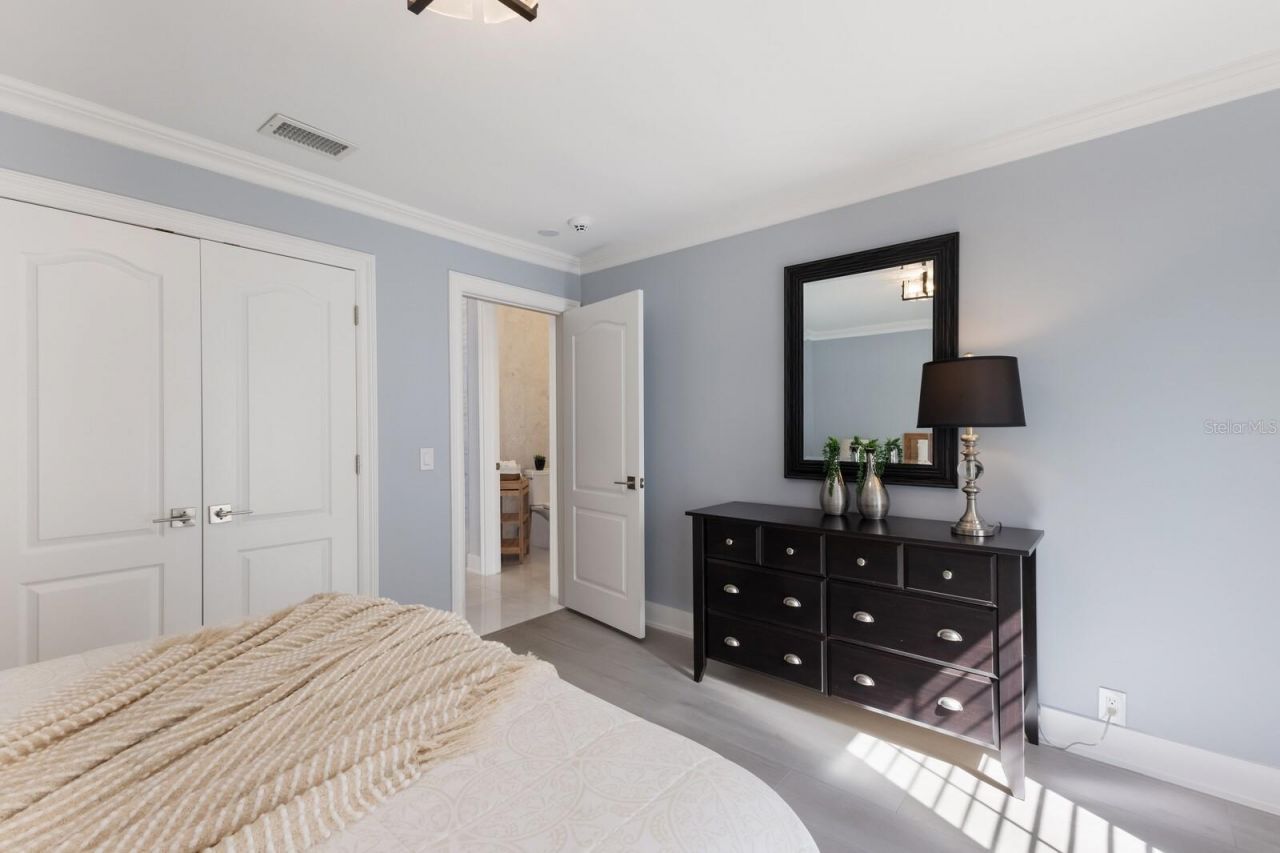 367 W Royal Flamingo Drive, Sarasota, FL 34236 Photo