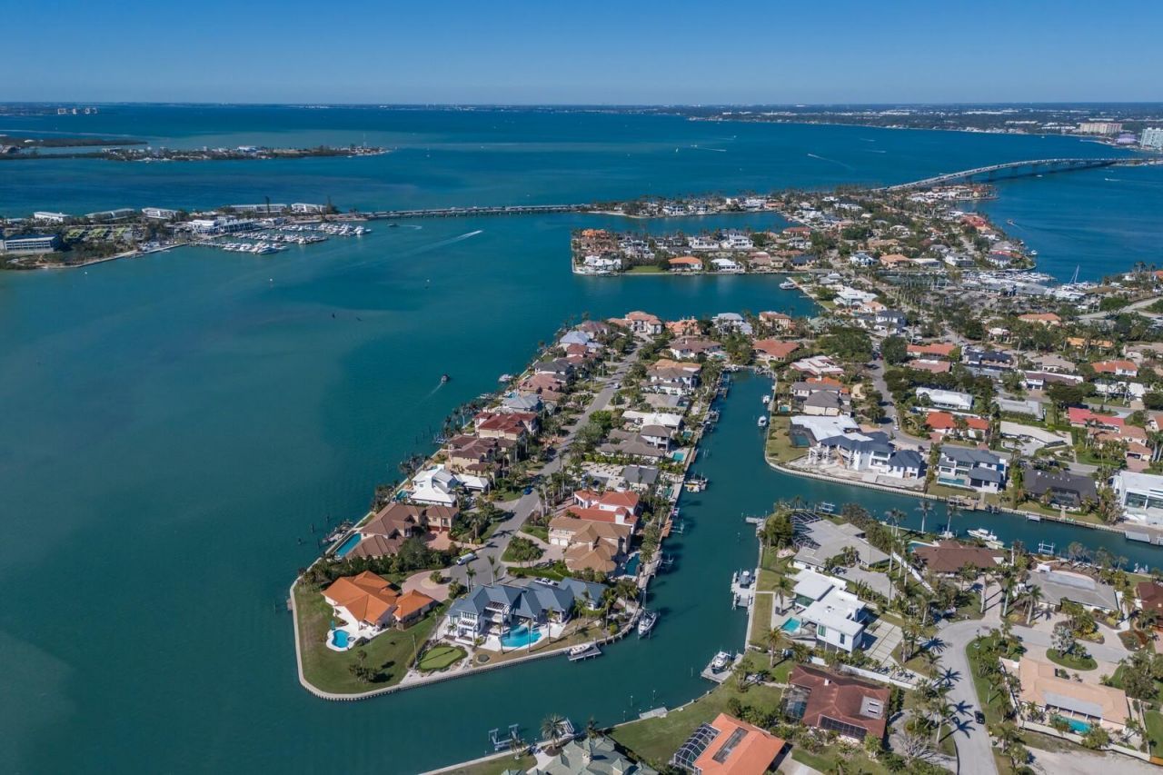 367 W Royal Flamingo Drive, Sarasota, FL 34236 Photo