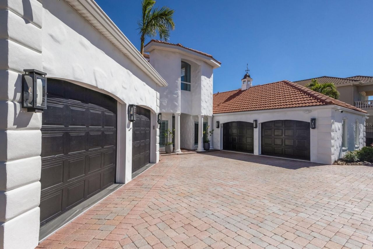 367 W Royal Flamingo Drive, Sarasota, FL 34236 Photo