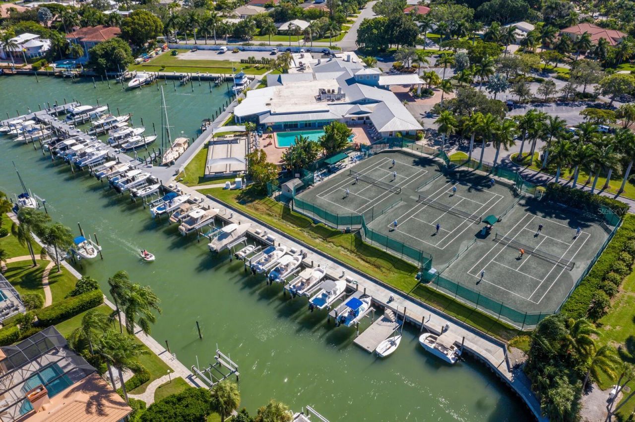 367 W Royal Flamingo Drive, Sarasota, FL 34236 Photo