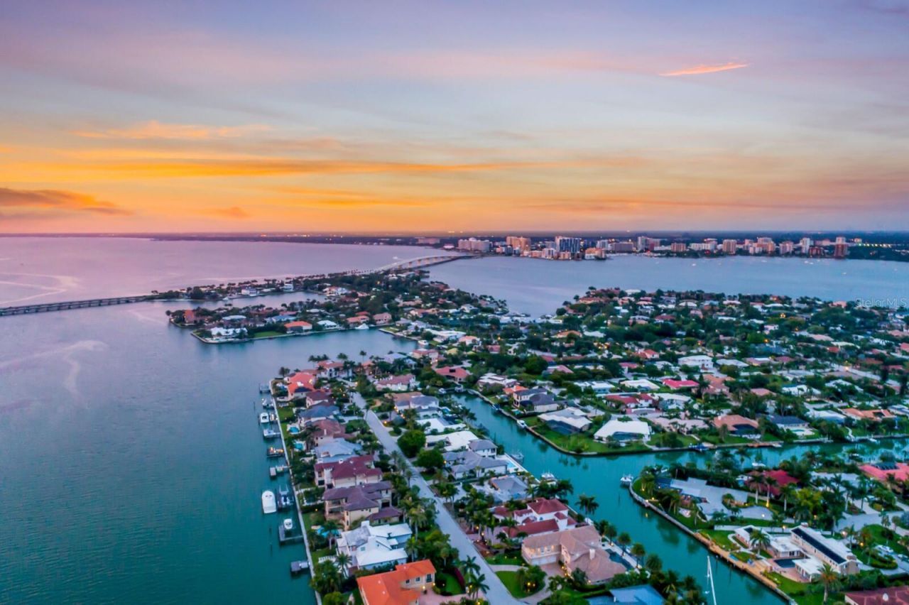 367 W Royal Flamingo Drive, Sarasota, FL 34236 Photo