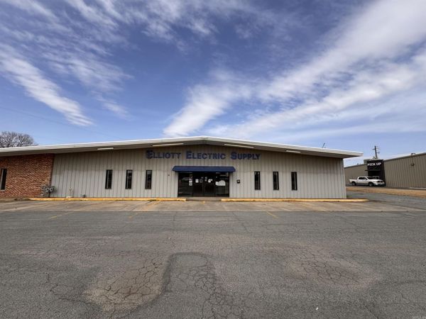 310 W 22nd Street, Stuttgart, AR 72160