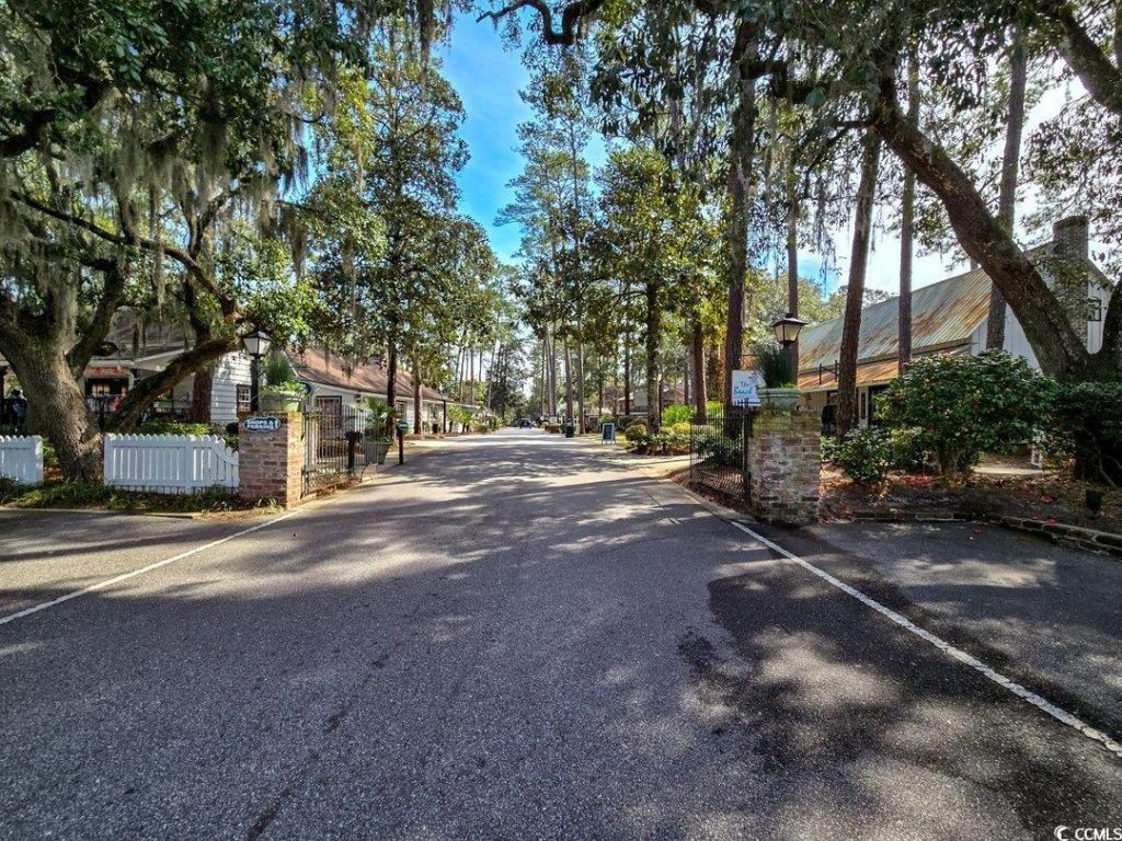 999 Algonquin Dr. Photo 30