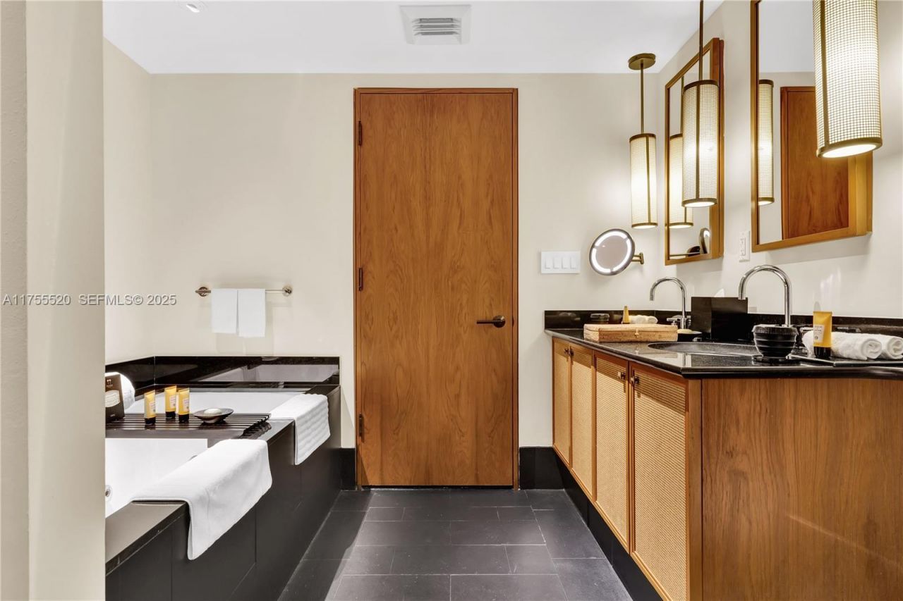 101 20th St, Unit 1803, Miami Beach, FL 33139 Photo