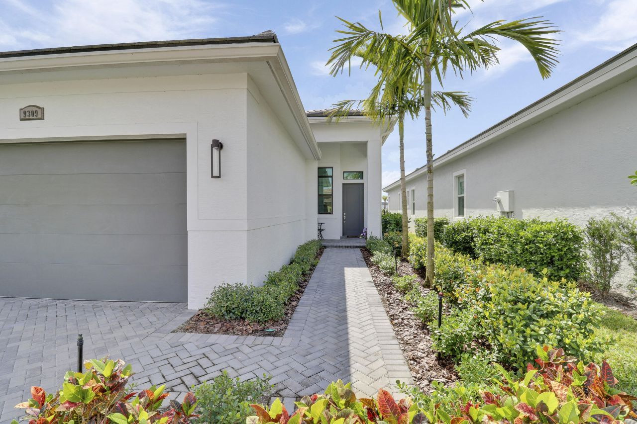 9309 SW Pepoli Way, Port Saint Lucie, FL 34987 Photo