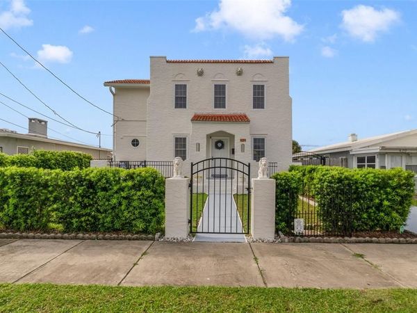 424 PELICAN AVENUE, DAYTONA BEACH, FL 32118