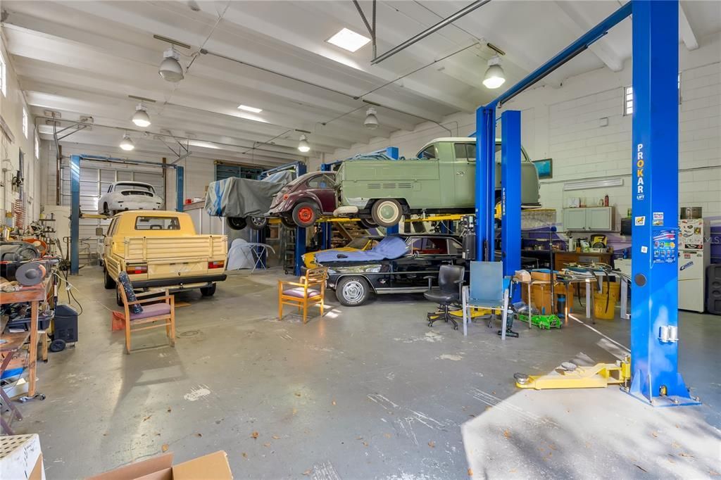 41 N Dollins Avenue, Orlando, FL 32805 Photo