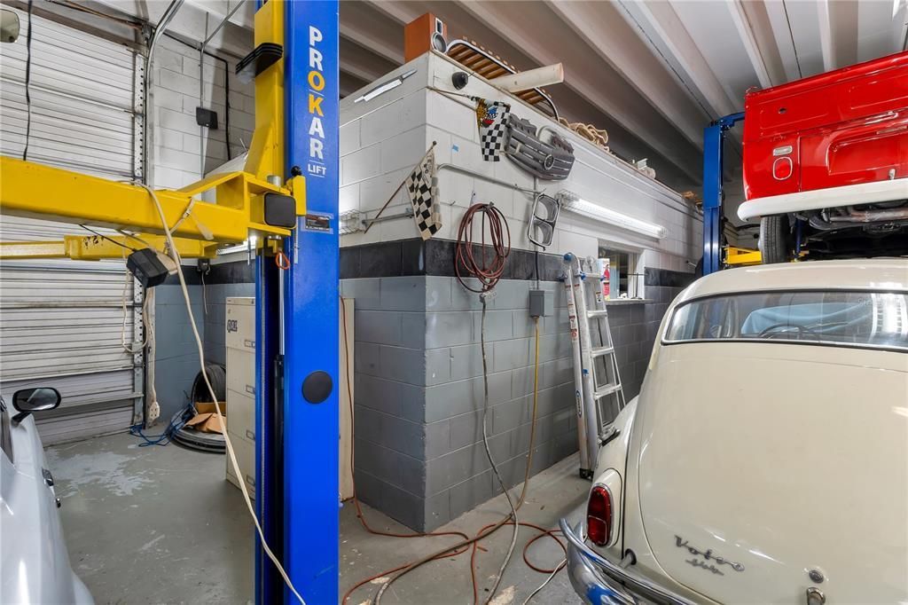 41 N Dollins Avenue, Orlando, FL 32805 Photo