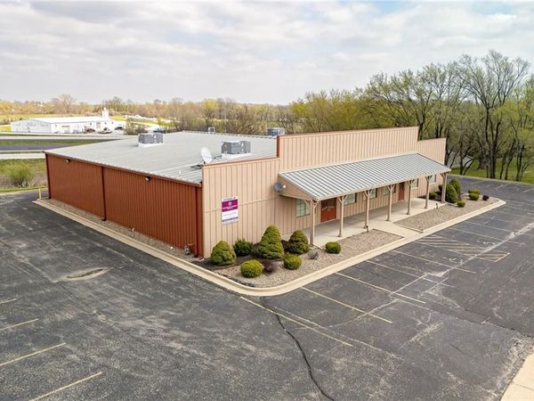 12819 Country Place Drive, Country Club, MO 64505