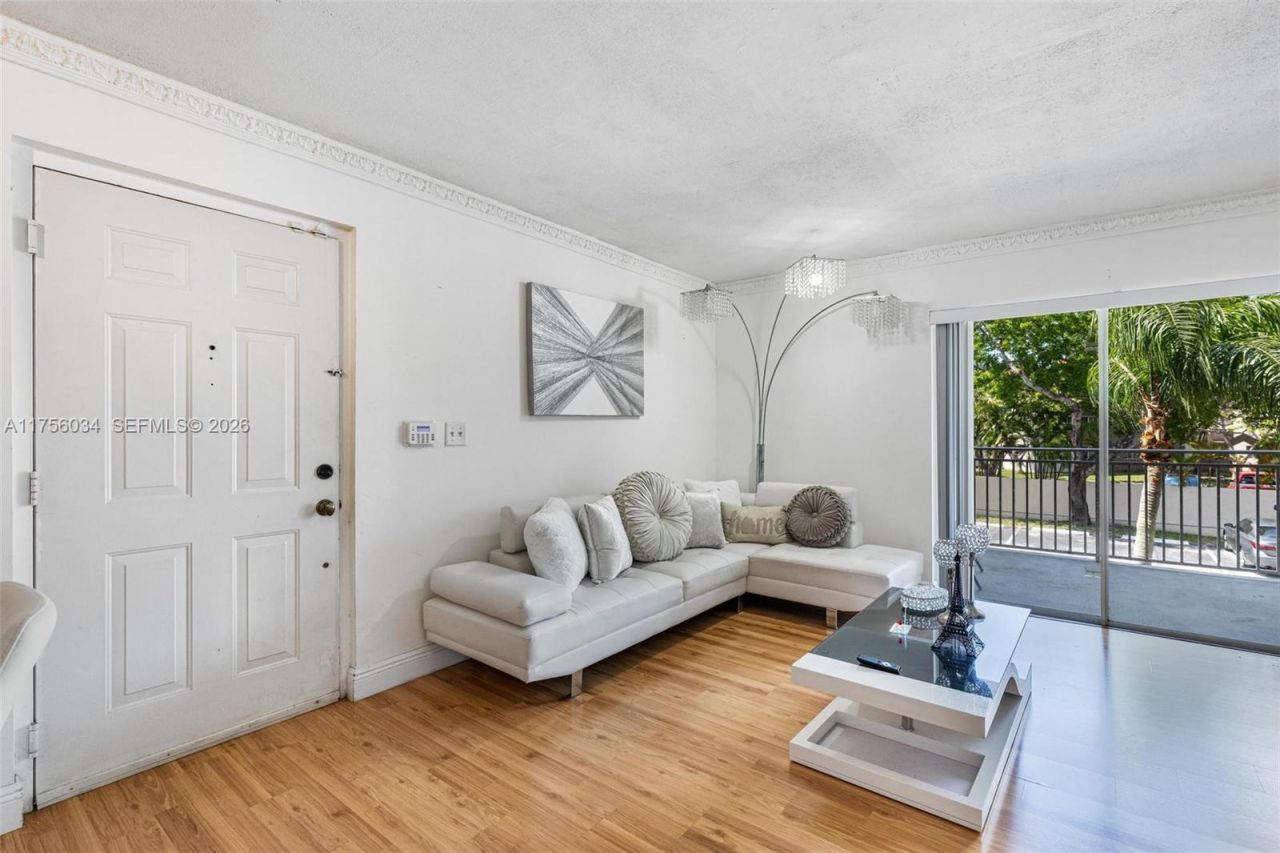 18830 NW 57th Ave, Unit 201, Hialeah, FL 33015 Photo