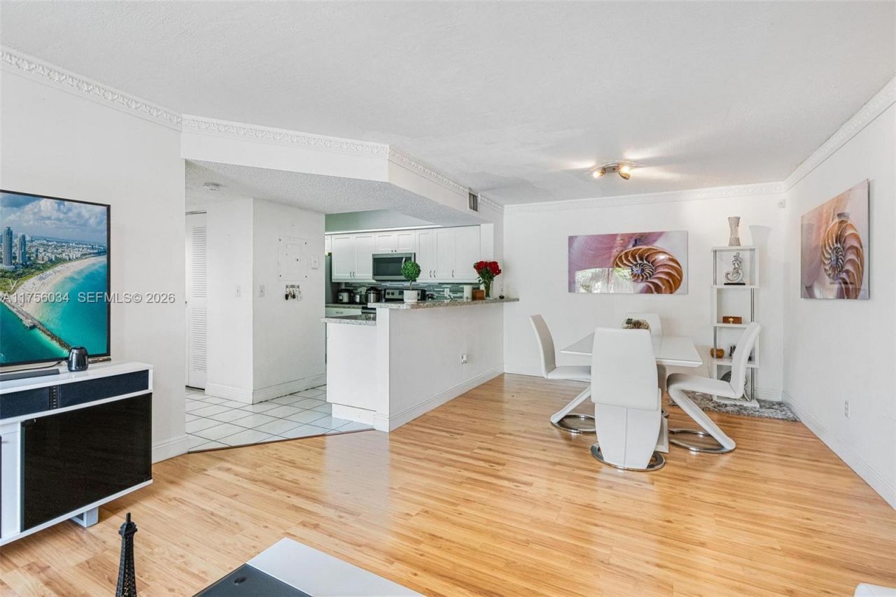 18830 NW 57th Ave, Unit 201, Hialeah, FL 33015 Photo