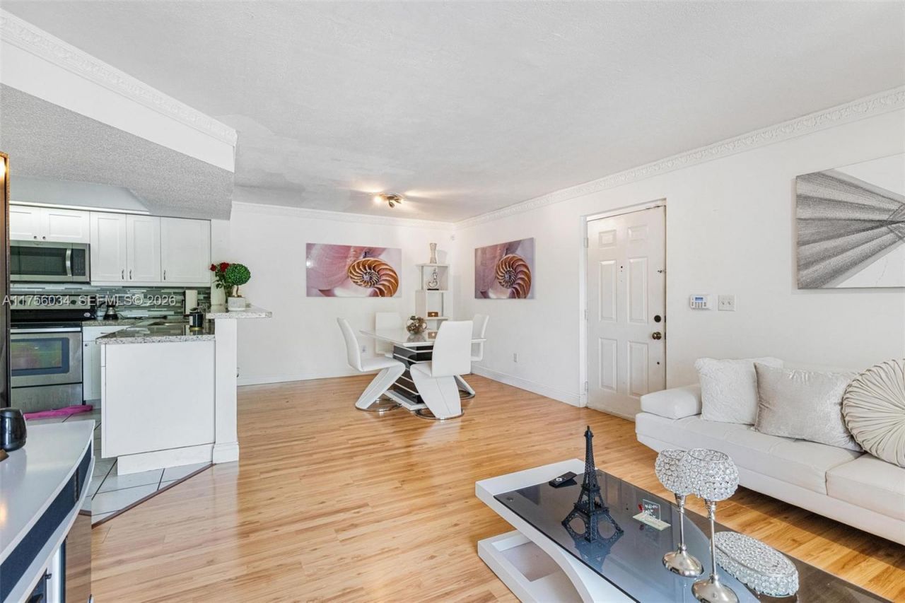 18830 NW 57th Ave, Unit 201, Hialeah, FL 33015 Photo