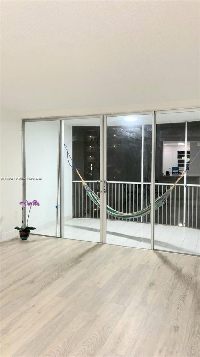 1670 NE 191st St, Unit 404-3, Miami, FL 33179 Photo