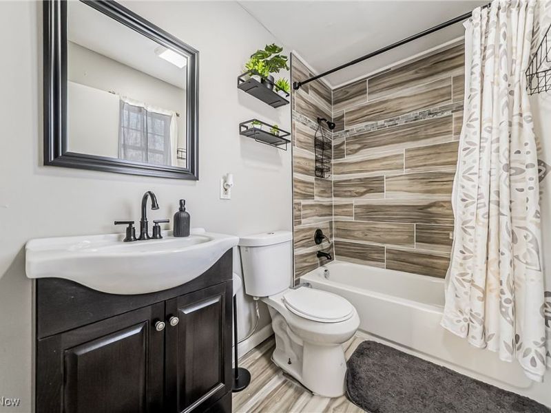 1423 E 120th Street, Cleveland, OH 44106 Photo 18