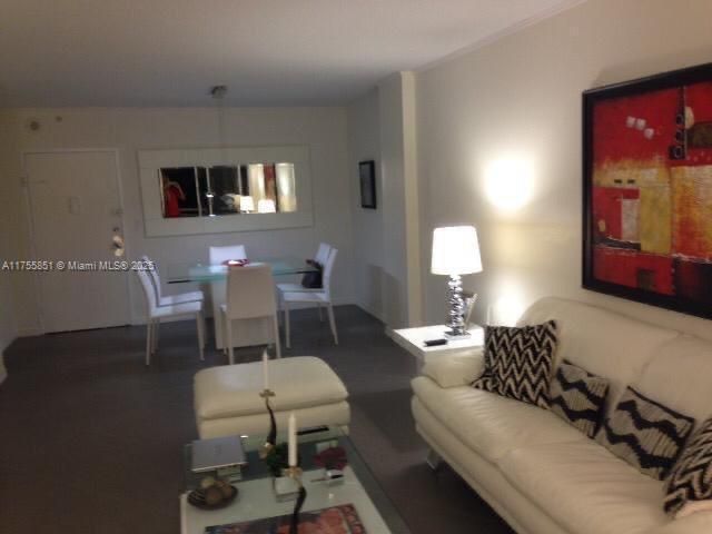 400 Kings Point Dr, Unit 810, Sunny Isles Beach, FL 33160 Photo