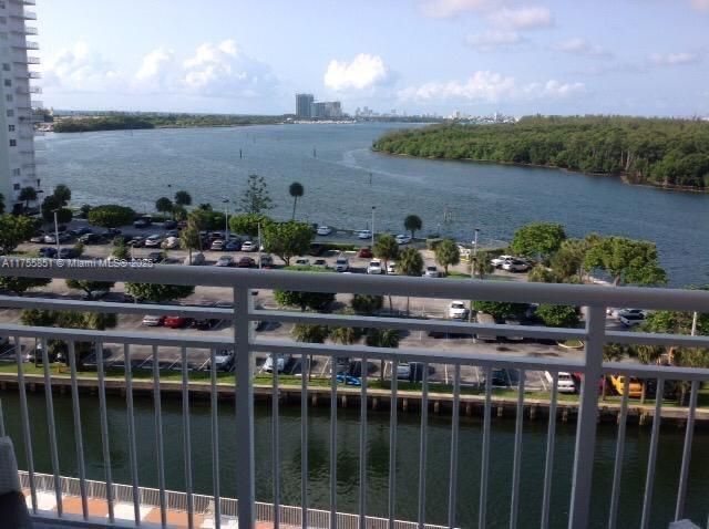 400 Kings Point Dr, Unit 810, Sunny Isles Beach, FL 33160 Photo