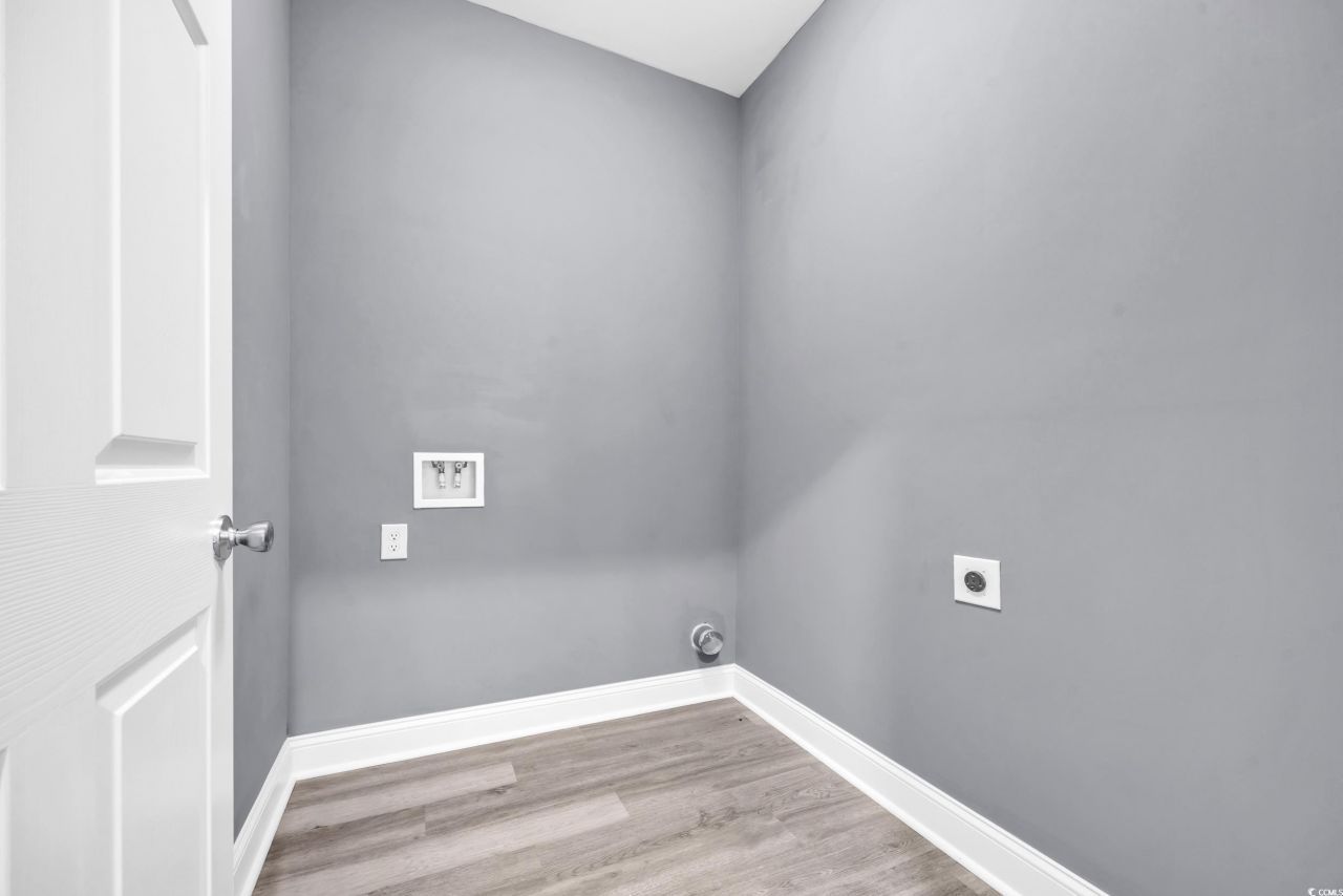 3837 Mayfield Dr. Photo 15