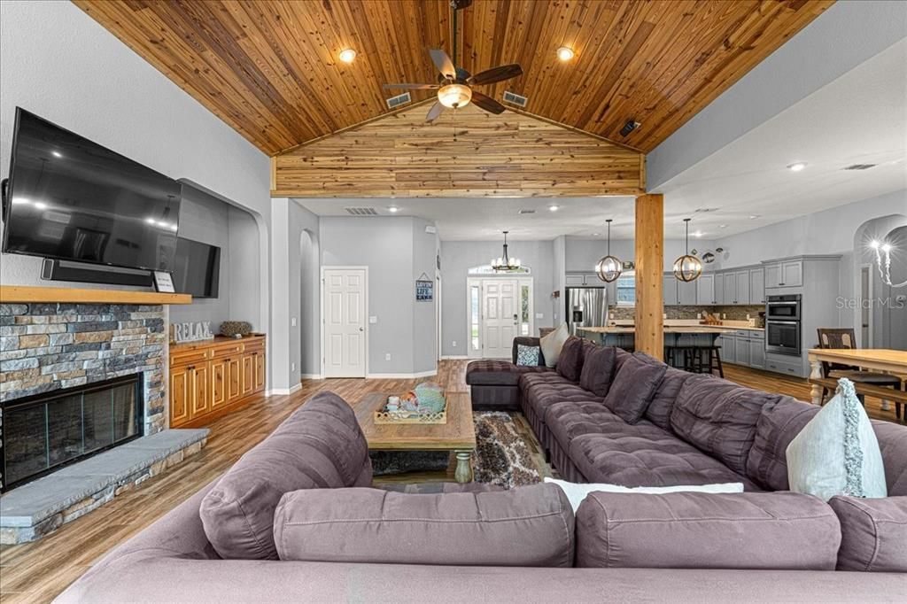 12336 E Highway 25, Ocklawaha, FL 32179 Photo