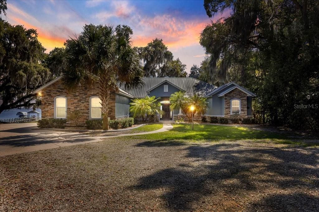 12336 E Highway 25, Ocklawaha, FL 32179 Photo