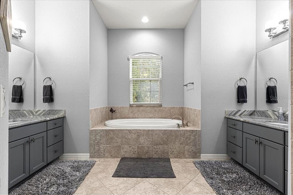 12336 E Highway 25, Ocklawaha, FL 32179 Photo