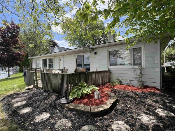 11698 Elm Park, Manitou Beach, MI 49253