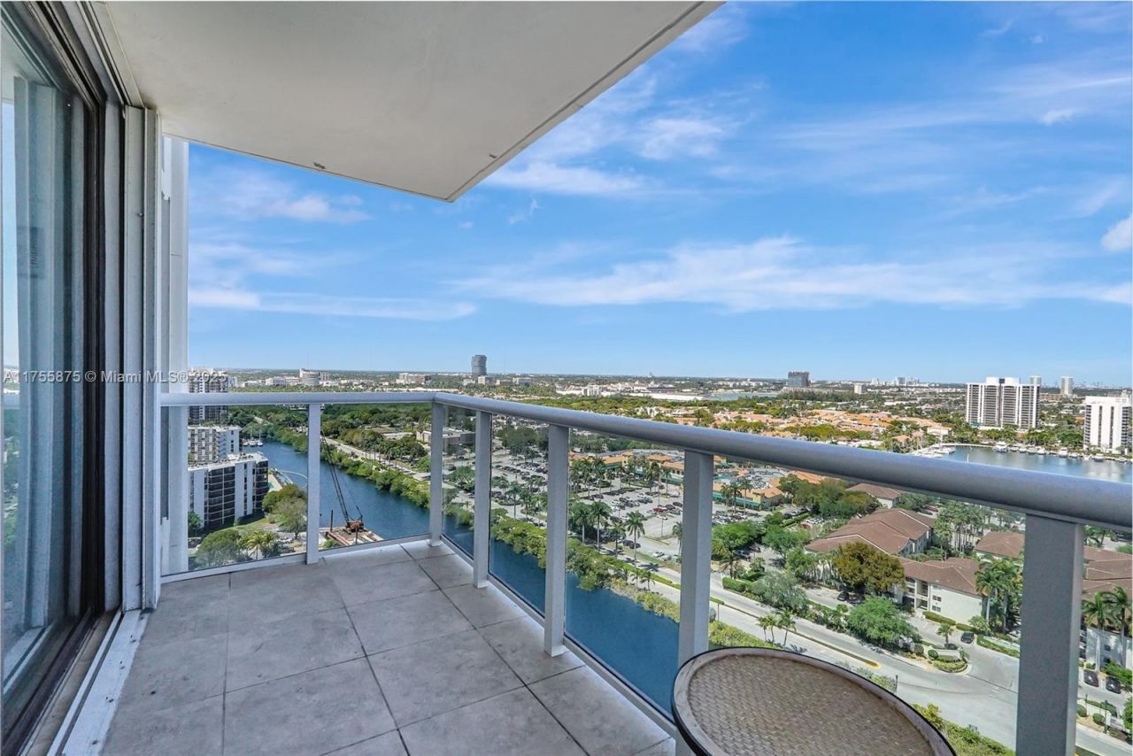 3675 N Country Club Dr, Unit 2310, Aventura, FL 33180 Photo