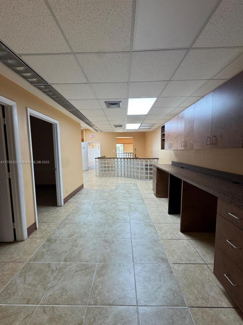 4171 N State Road 7, Lauderdale Lakes, FL 33319 Photo