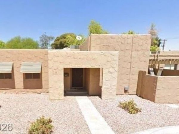 4304 Gretna Green Court, Las Vegas, NV 89110