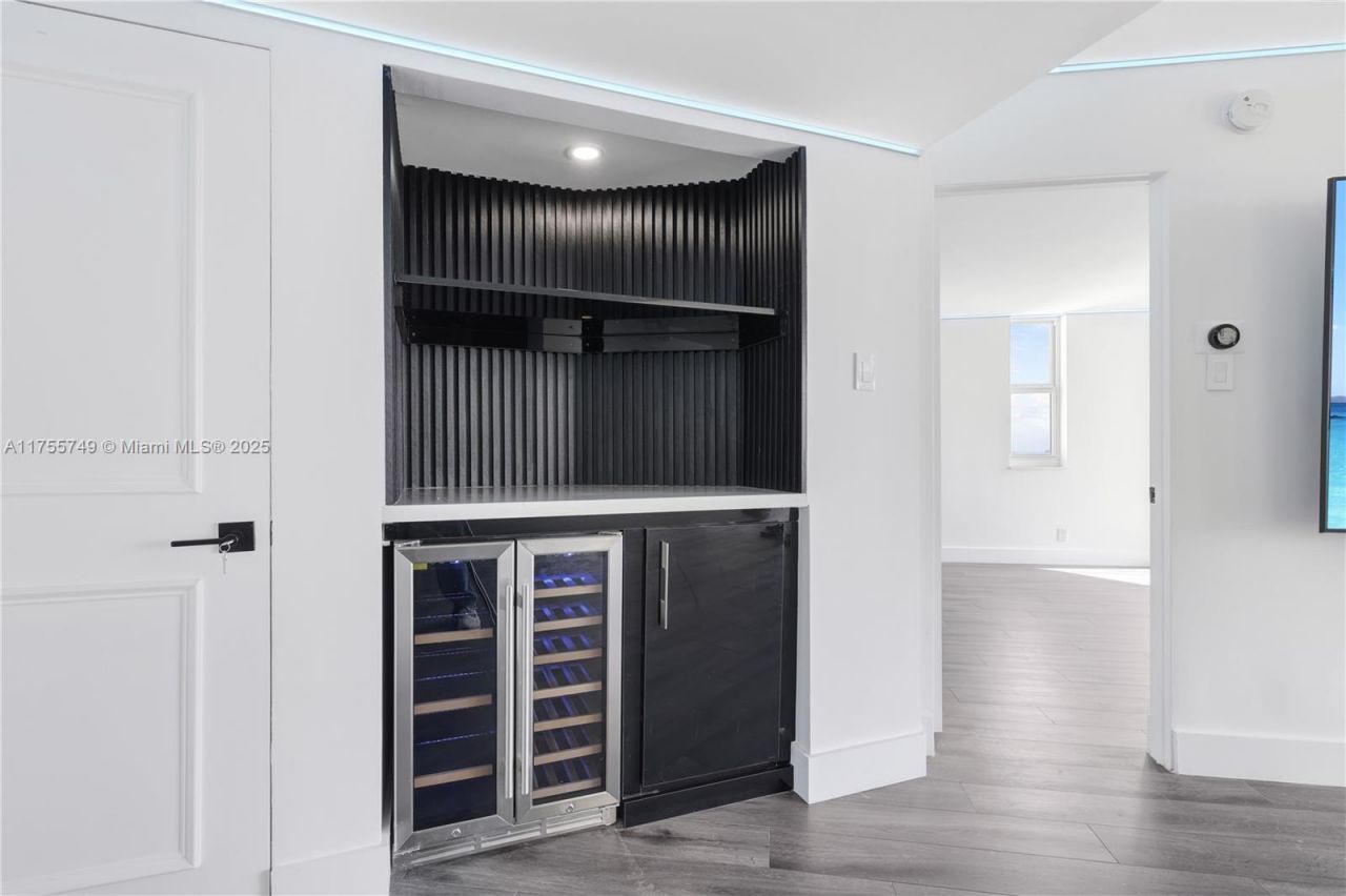 5420 N Ocean Dr, Unit 504, Singer Island, FL 33404 Photo