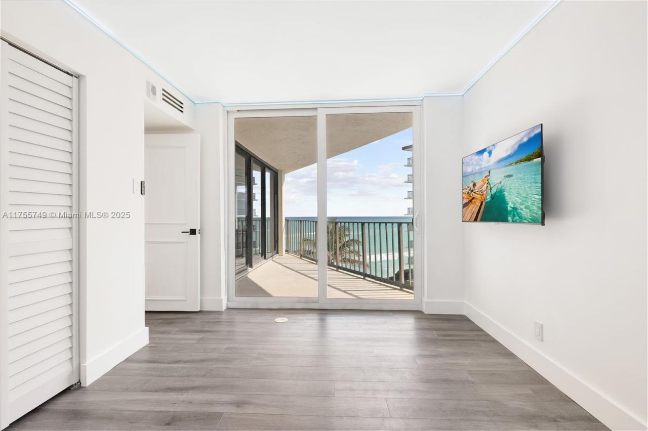 5420 N Ocean Dr, Unit 504, Singer Island, FL 33404 Photo