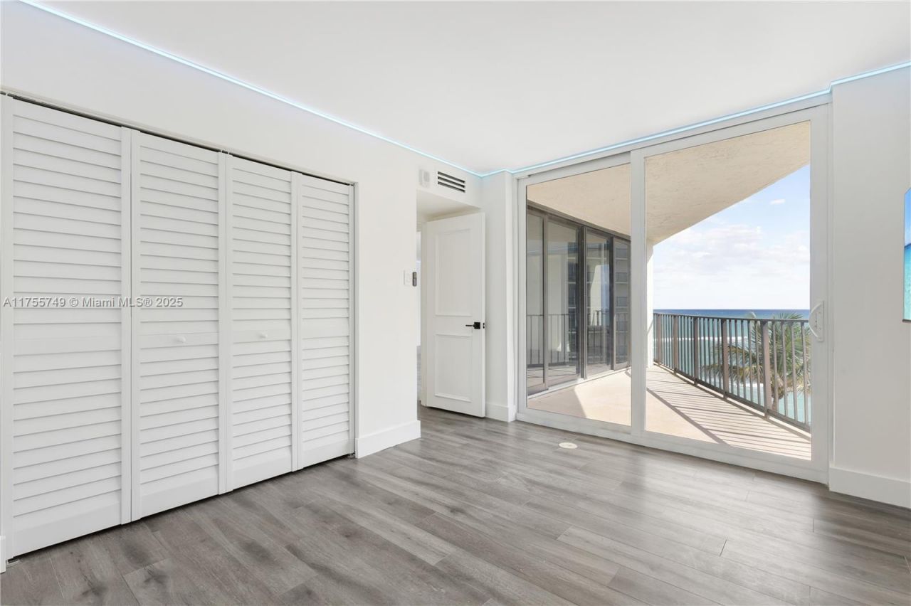 5420 N Ocean Dr, Unit 504, Singer Island, FL 33404 Photo