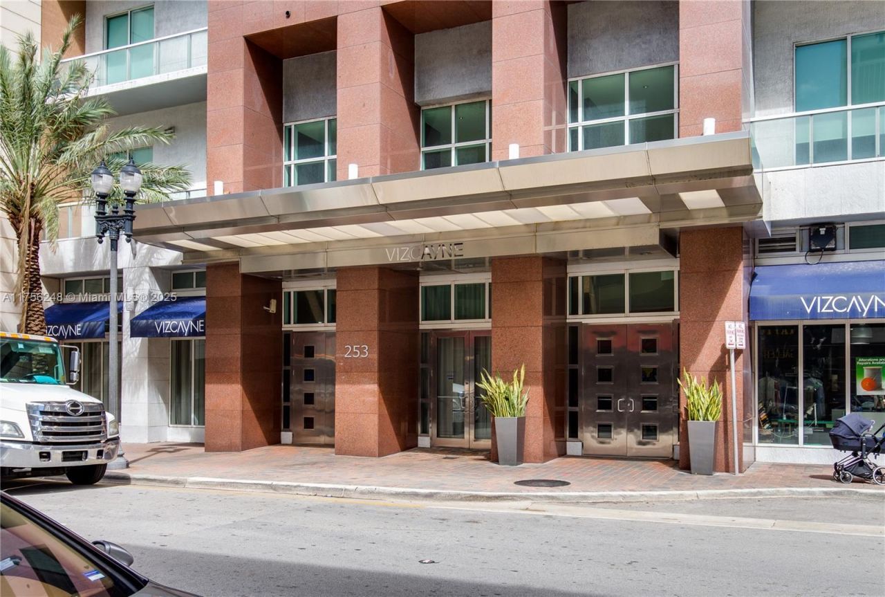 253 NE 2nd St, Unit 3702, Miami, FL 33132 Photo