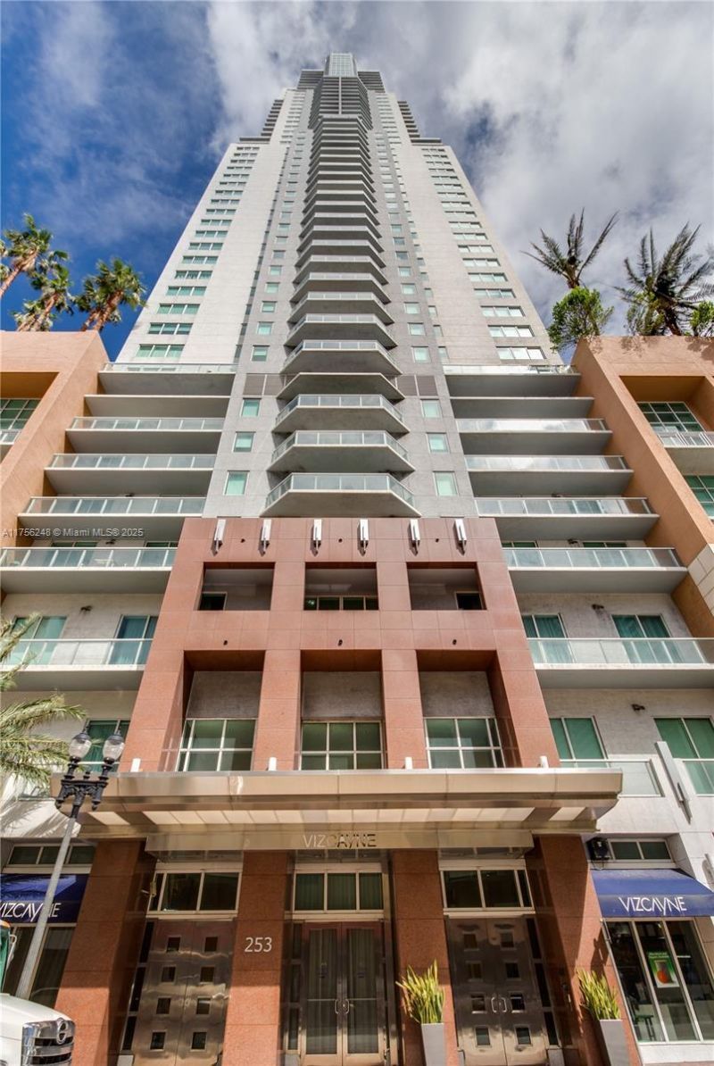253 NE 2nd St, Unit 3702, Miami, FL 33132 Photo